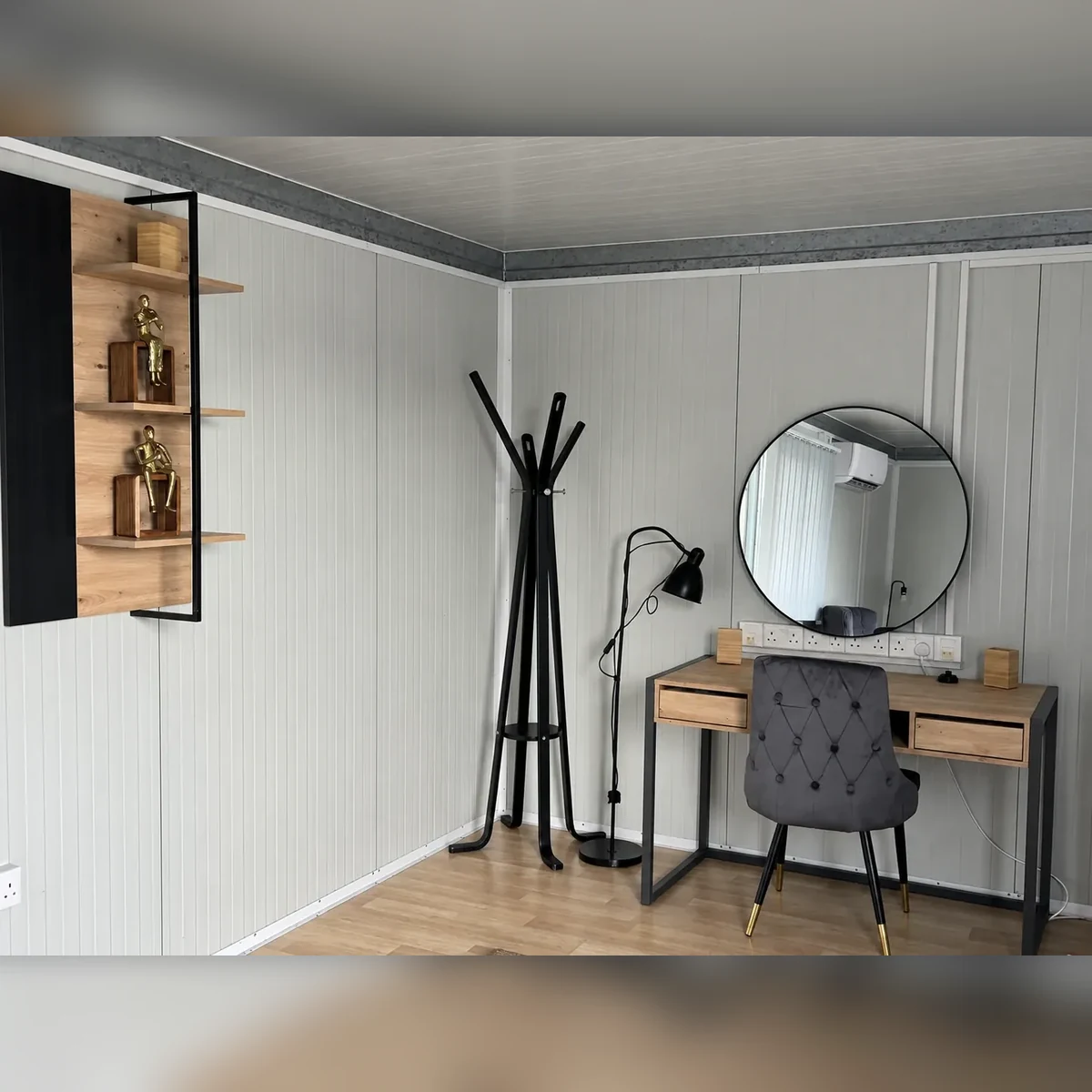 Crigio, dressing desk